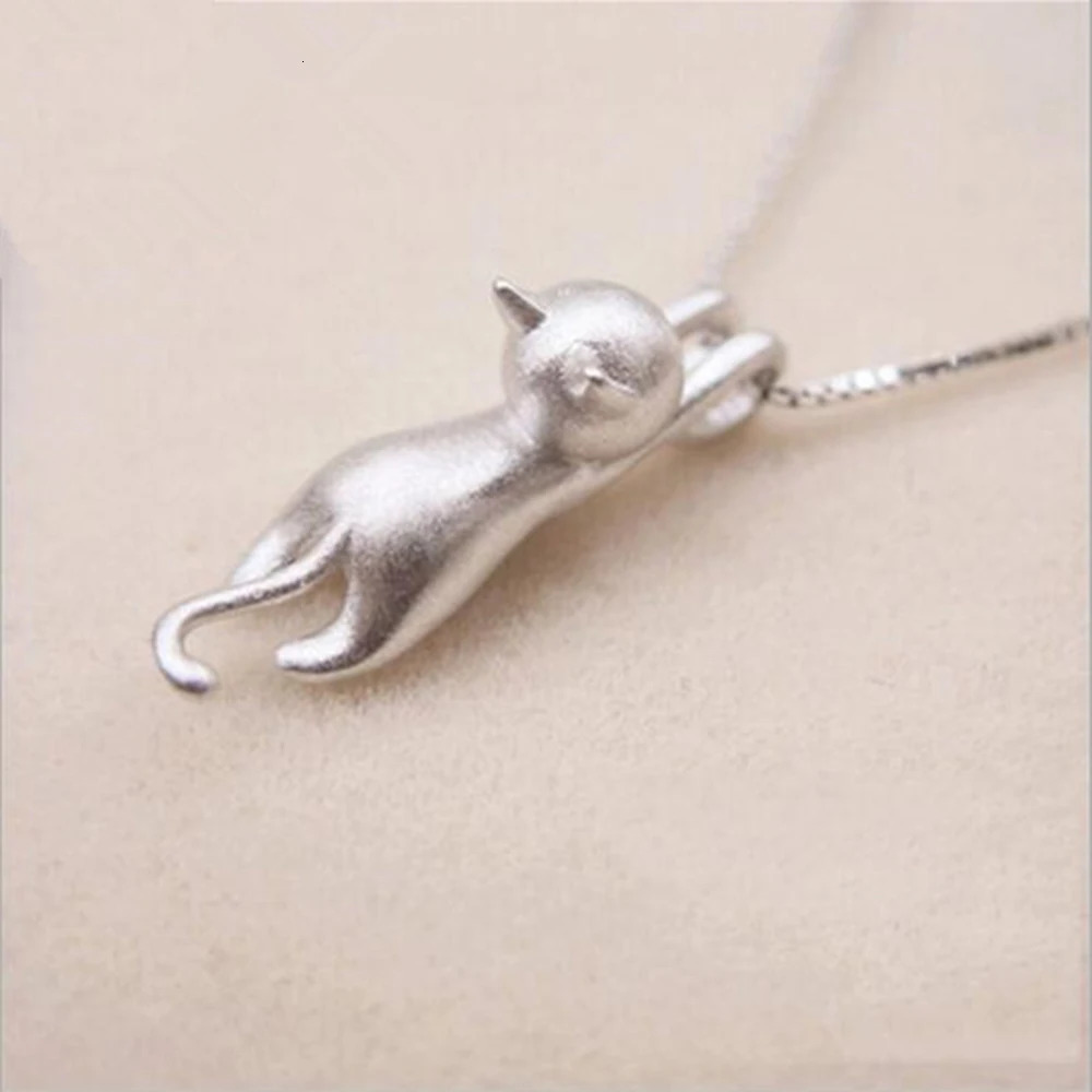 Cute Cat Necklace Black and White Animal Pendant Y2K Girl Neck Accessories Daily Wear Party Fashion Jewelry Fancy Gifts 250812