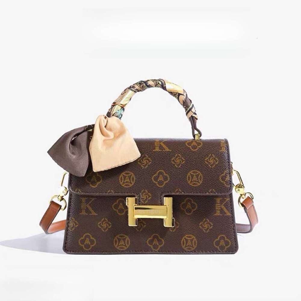 DHpet_wholesale Vintage Lock Chain Messenger Bag - Stylish PVC Crossbody Purse for Women, Retro Shoulder Bag with 3 Straps (Coffee/Brown)