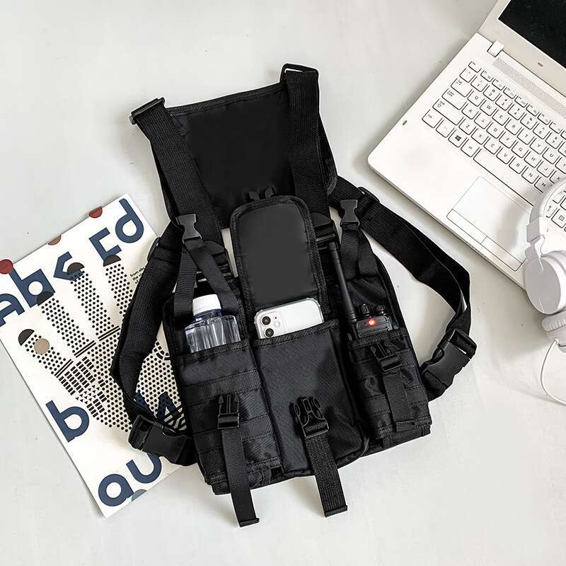 Trendy Brand New Ins Men's And Women's Hong Kong Chest Bag Outdoor Workwear Vest Style Tactical Backpack