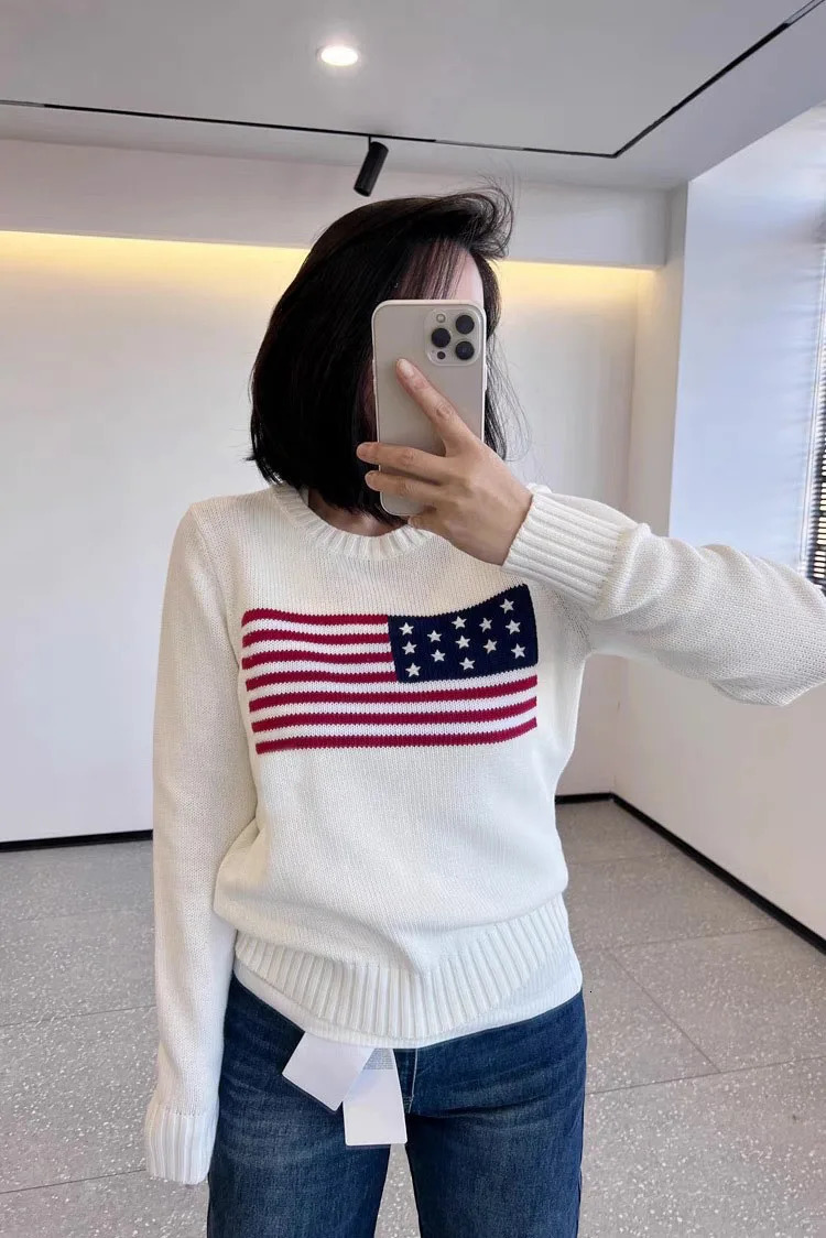 Autumn womens round neck national flag embroidery fashionable temperament commuting versatile pullover knitted sweater 250808