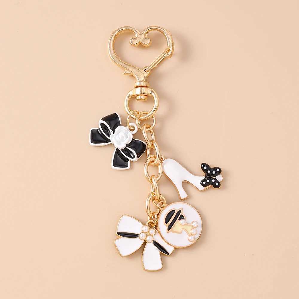 Fashion Enamel Women Hat Coat Keychain Pearl Flower Key Ring Pendants for Handbag Decoration DIY Handmade Jewelry Gifts Y250814