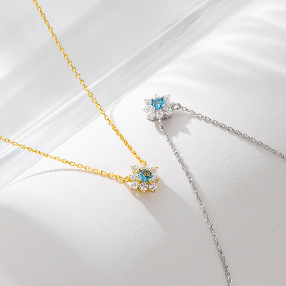 Jewelry Fresh Floral Dia Pendant Necklace for Women Sier Micro Inlaid Zircon Flower Collarbone Chain