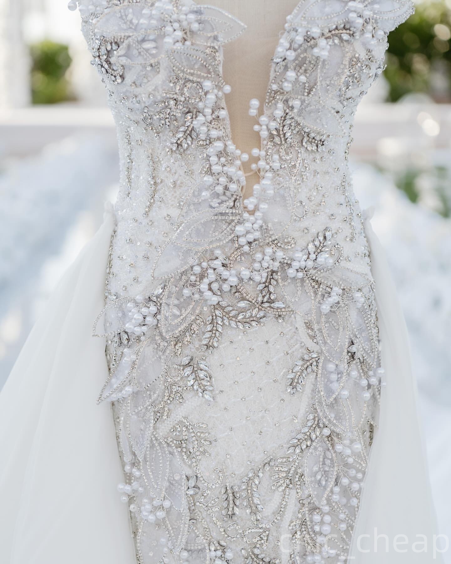 2025 Aso Ebi Plus Size Ivory Mermaid Wedding Dress Crystals Beaded Florals Sequined Lace Detachable Train Bridal Gowns Dresses ZJ0617