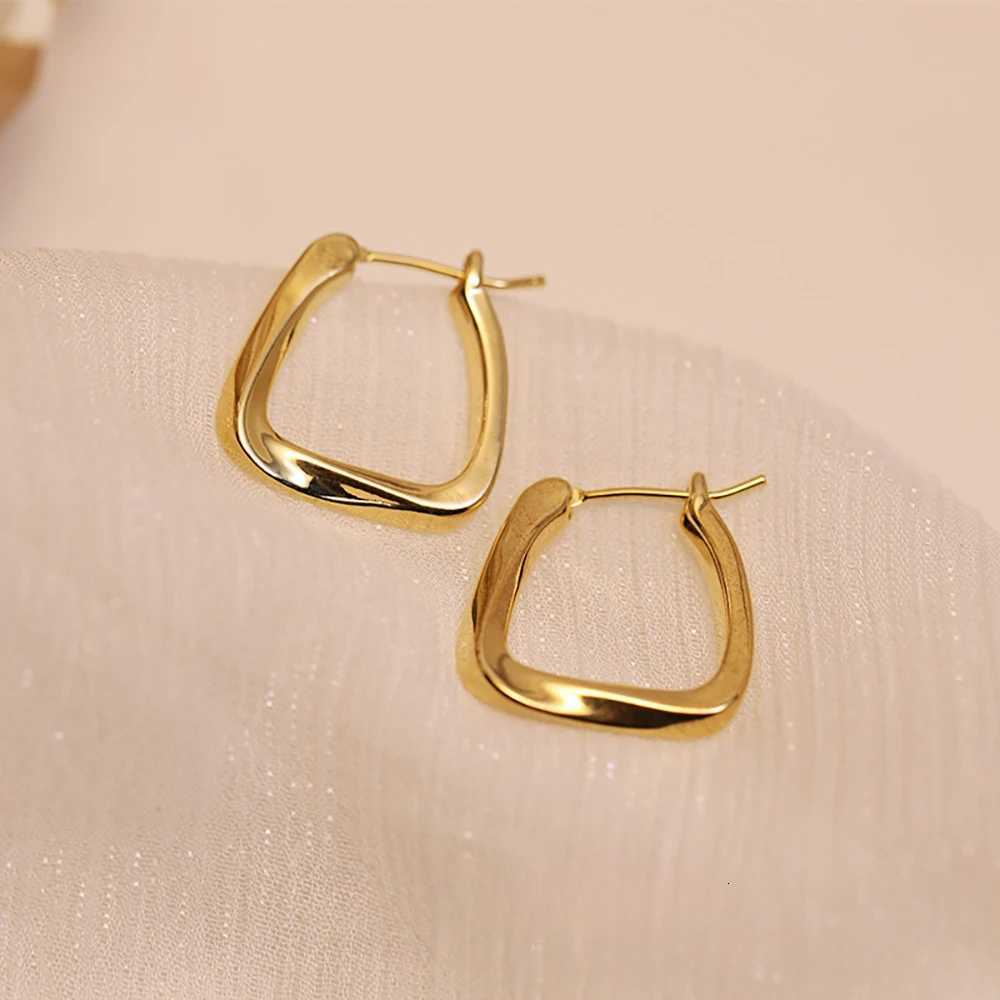 Stainless Steel Gold Color Geometric Design Twisted Square Hoop Earrings For Women Creative Young Girls Party Wedding Jewelry XJ250814