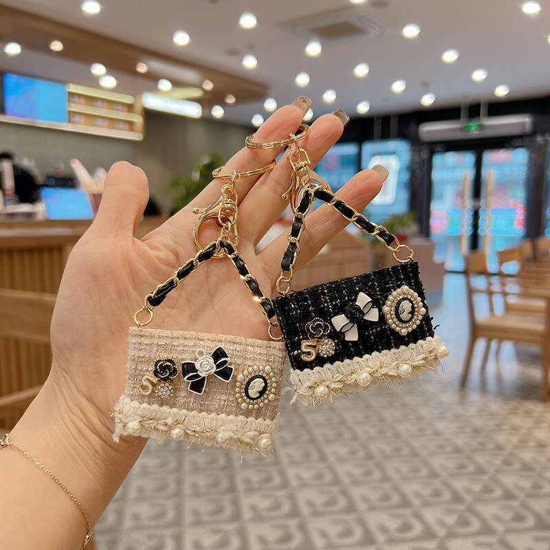 Creative Small Fragrance Camellia Model New Fashion Pearl Keychain Bag Decoration Pendant for Women