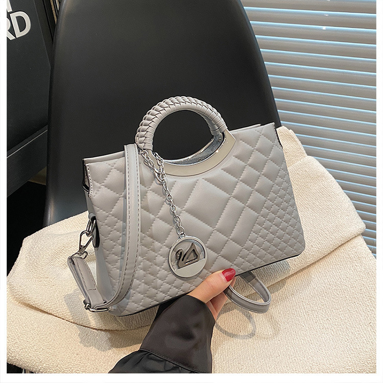 Luxury Brand Designer Bag Multi-Layer Bag New Woven Crease Small Style Fashion Bag Trendy Versatile Simple Elegant Party Handbag Shoulder Bag