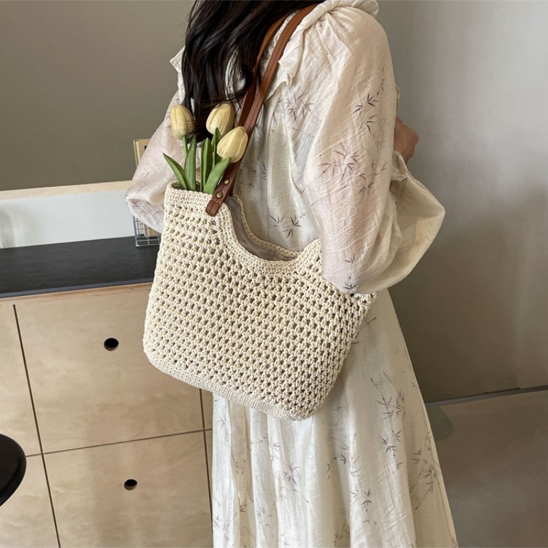 Designer's Straw Weaving Storage Bags, Luxury Bags, Custom New Simple And Multi-functional Beach Bags, Vacation-style Large-capacity Handcrafted 