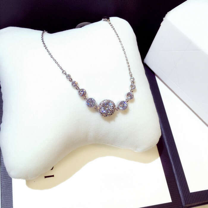 New Korean Style Bracelet Trendy Fashion Exquisite Zircon Elegant Versatile Bangle Jewelry for Women S00234