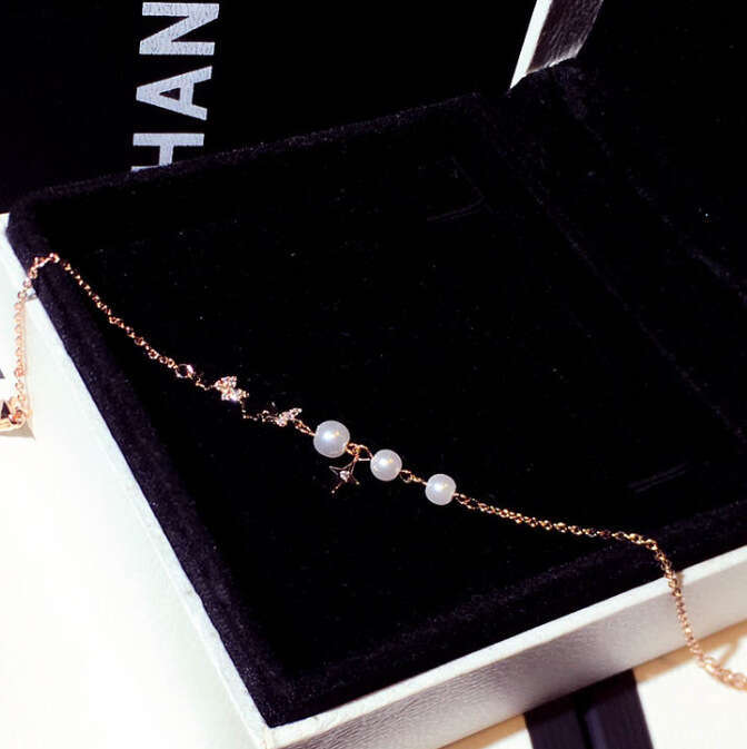 New Fashion Korean and Japanese Style Super Shiny Zircon Butterfly Pearl Star Pendant Bracelet Jewelry for Women S00321