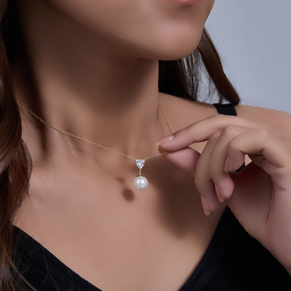 Fashion Light INS Style Necklace for Women, Pure Sier Simple Versatile Zircon Shell Pearl Pendant Collarbone Chain Jewelry for Women