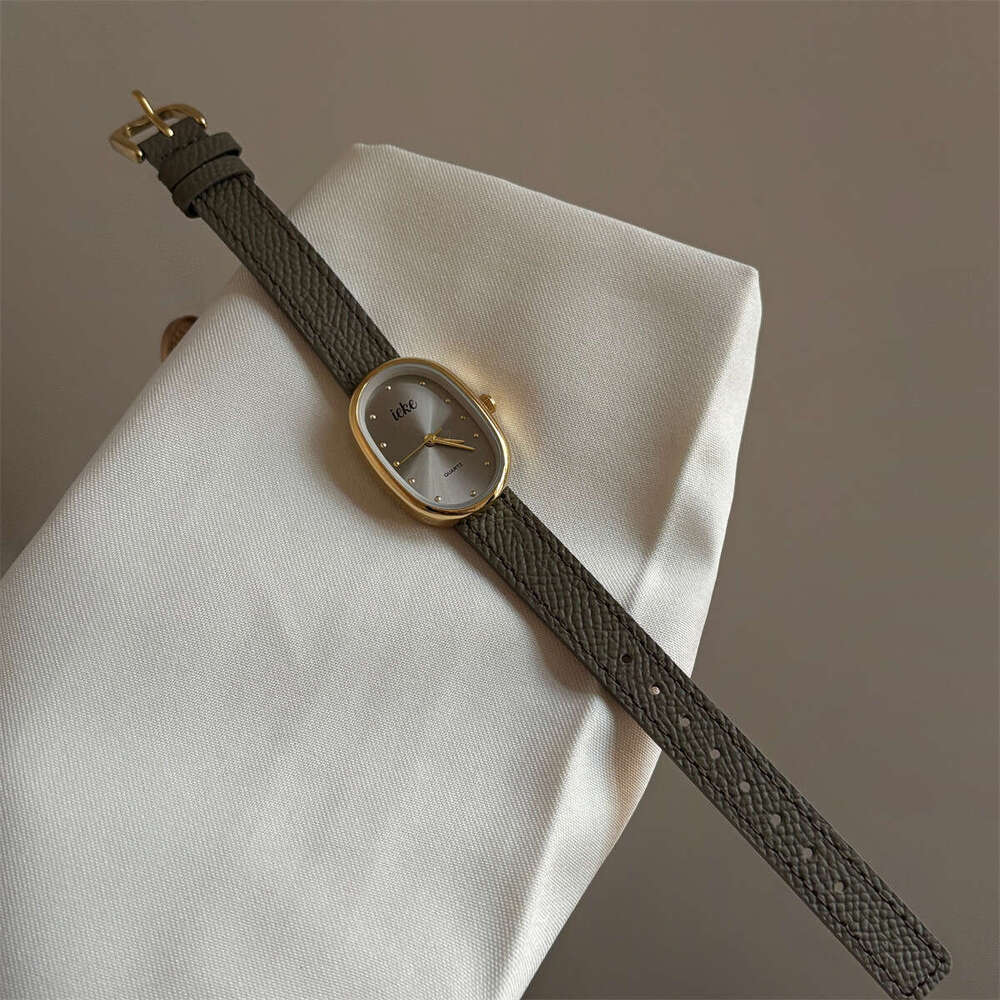 New for Women Vintage Style Niche Temperament High-end Leather Strap Women's Watch Designer Live Streaming