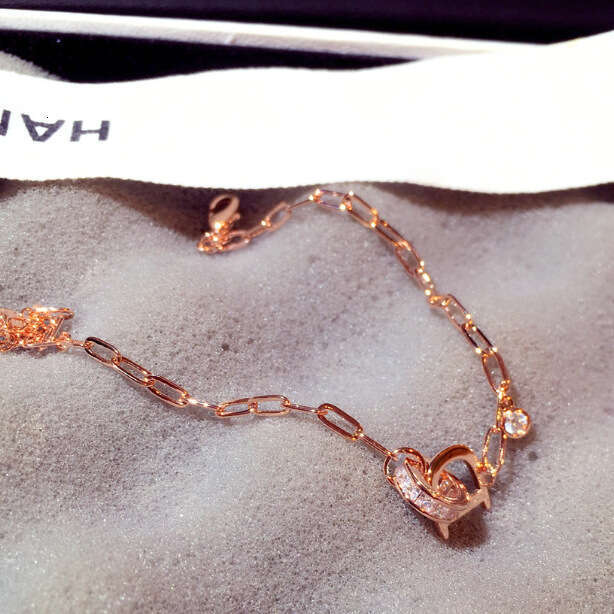 New Fashion Korean and Japanese Style Exquisite Circle Zircon Letter Temperament Bracelet Jewelry for Women S00293