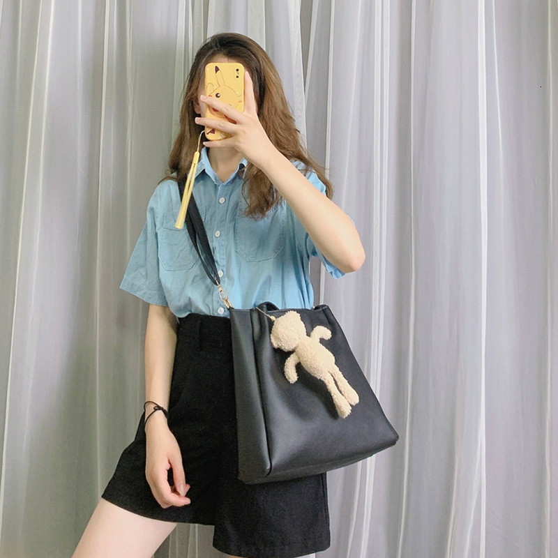 Women's Korean and Japanese Style New Large Capacity Shoulder Fashion Versatile Commuter Tote Bag for Women