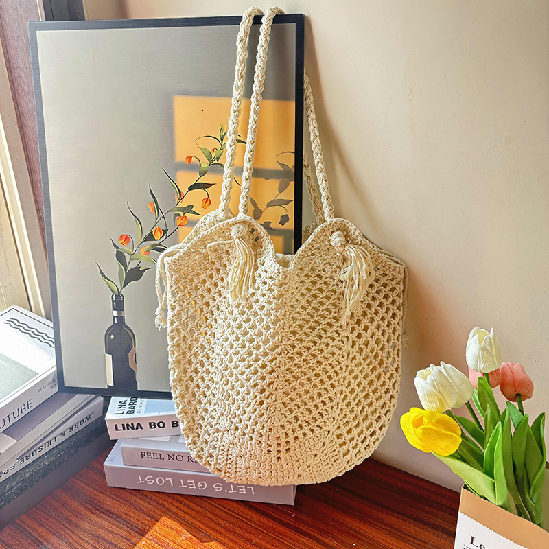 Casual Large Capacity Commuter Cotton Woven Hollow Straw Lazy Style Beach Vacation Shoulder Bag for Women