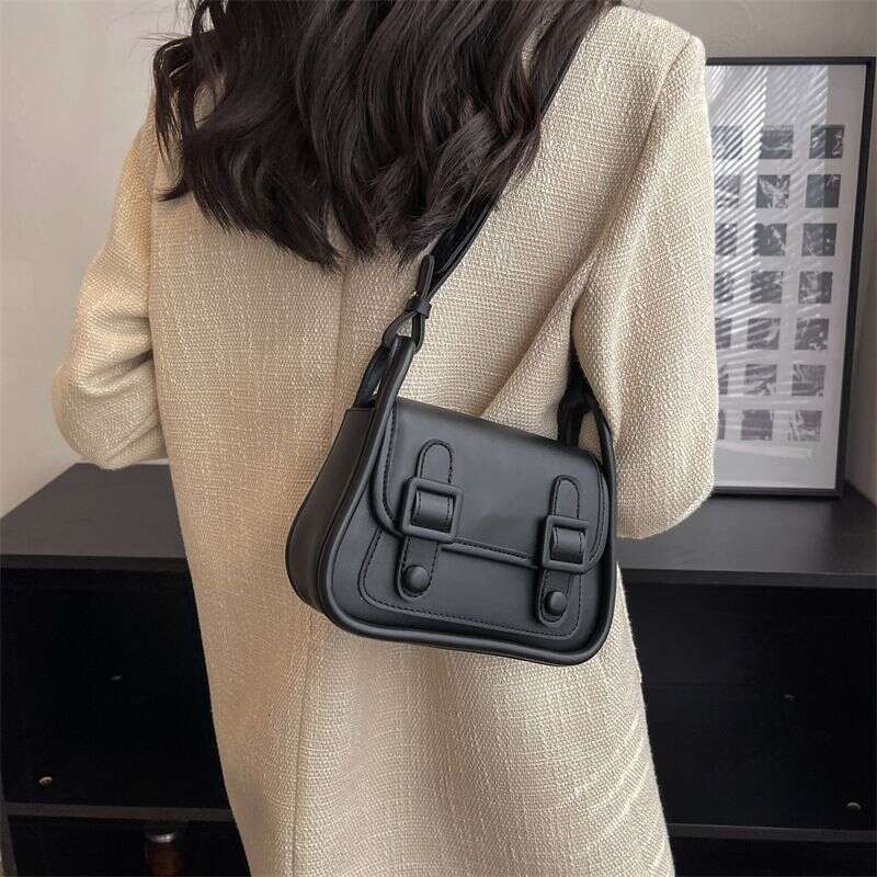 High-end Small Women's Bag 2023 New Trend This Year's Popular Fashion texture explosive style Messenger Shoulder small bag