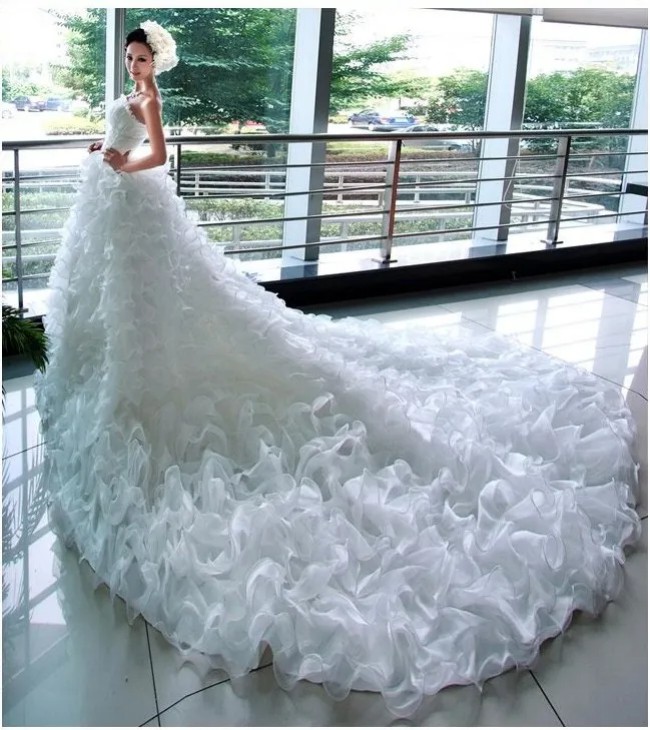 Vintage Strapless Beading Princess Bride Fashion Models Big Fluffy TailL Long Tail Wedding Dress Bridal Gown Real Photos