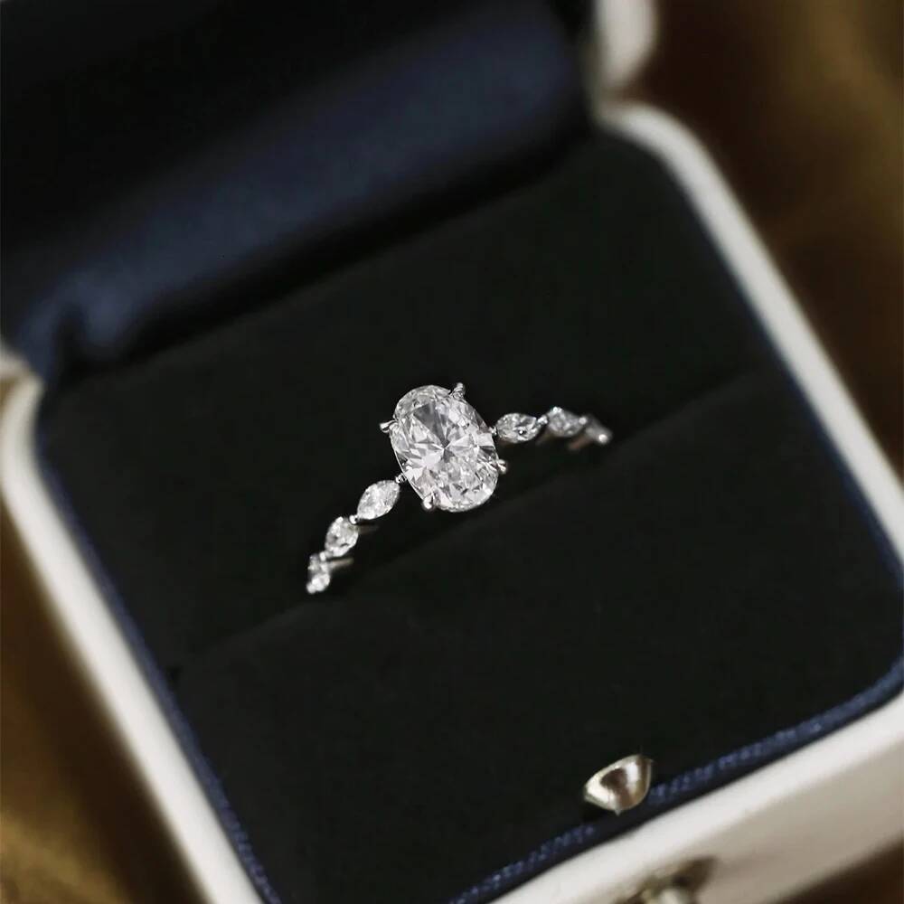 BXINY 1/2Carat Oval Cut Full Moissanite Rings S925 Silver for Women D Color VVS Lab Diamond Wedding Bands Gifts Jewelry with GRA