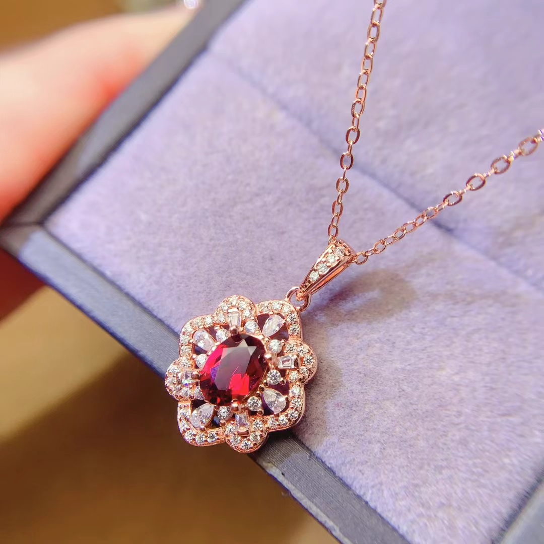 Vintage style natural garnet pendant for party 5mm*7mm 0.7ct VVS grade genuine pyrope garnet 925 silver necklace pendant