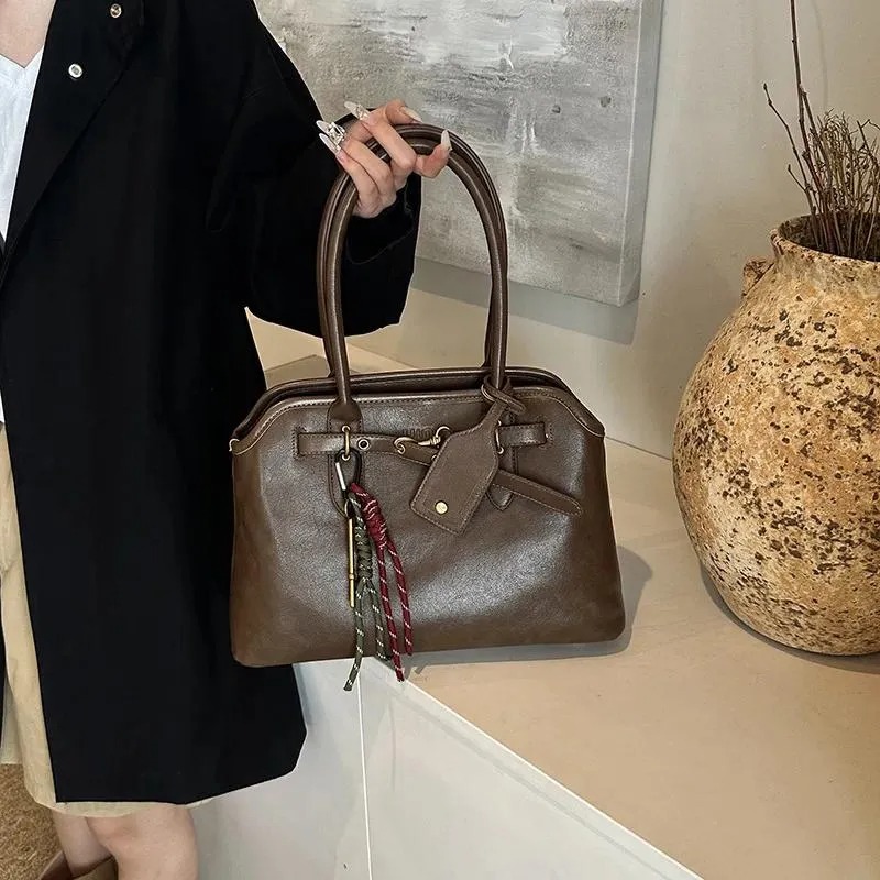 Designer Bag 2025 New Luxury tote bag Handbag Classic Brown Fashion High Quality Multifunctional Handbag Street Essential Shopping Bag 001