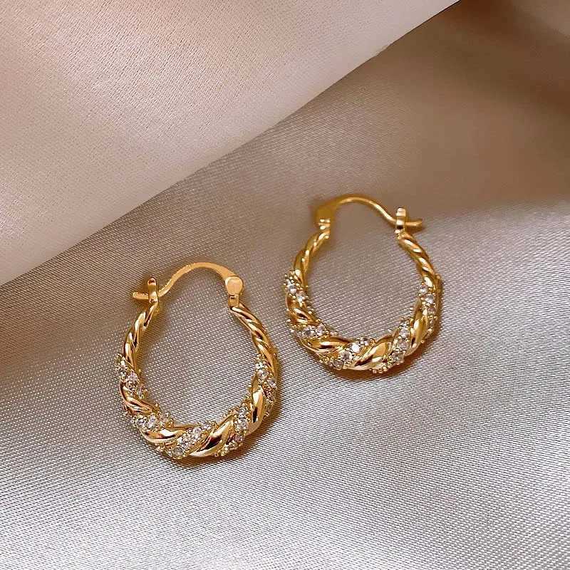 Luxury Shiny Zircon Twisted Hoop Earrings for Women Fashion Gold Color U Shed Geometric Earrings Ear Accessories Party Jewelry XJ250814