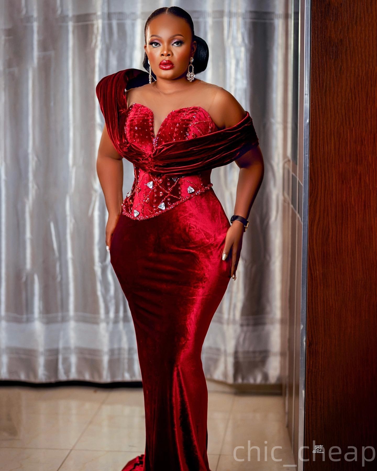 Mermaid Dark Red Prom Dresses 2025 Velvet Crystals Beaded Sheer Neck Evening Formal Party Second Birthday Engagement Gowns Plus Size Dress For Special