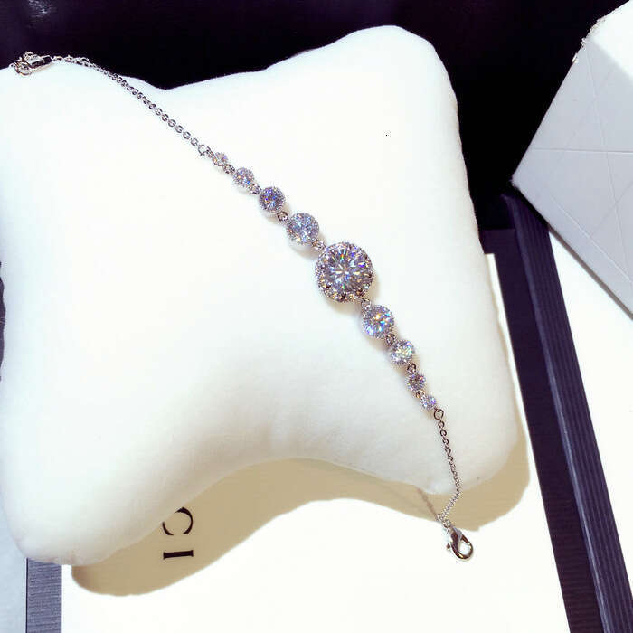 New Korean Style Bracelet Trendy Fashion Exquisite Zircon Elegant Versatile Bangle Jewelry for Women S00234