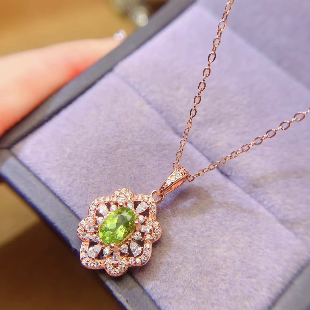 Beautiful 925 silver gemstone pendant 5mm*7mm 0.7ct natural peridot pendant 18K gold plated silver peridot necklace