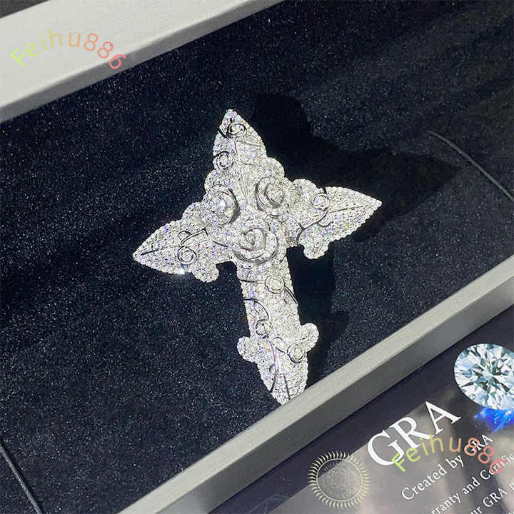 VVS Custom Moissanite Pendant Necklace Iced Out Hip Hop Style Diamond Fashion Cross Pendant Charm for Men and Women Gifts