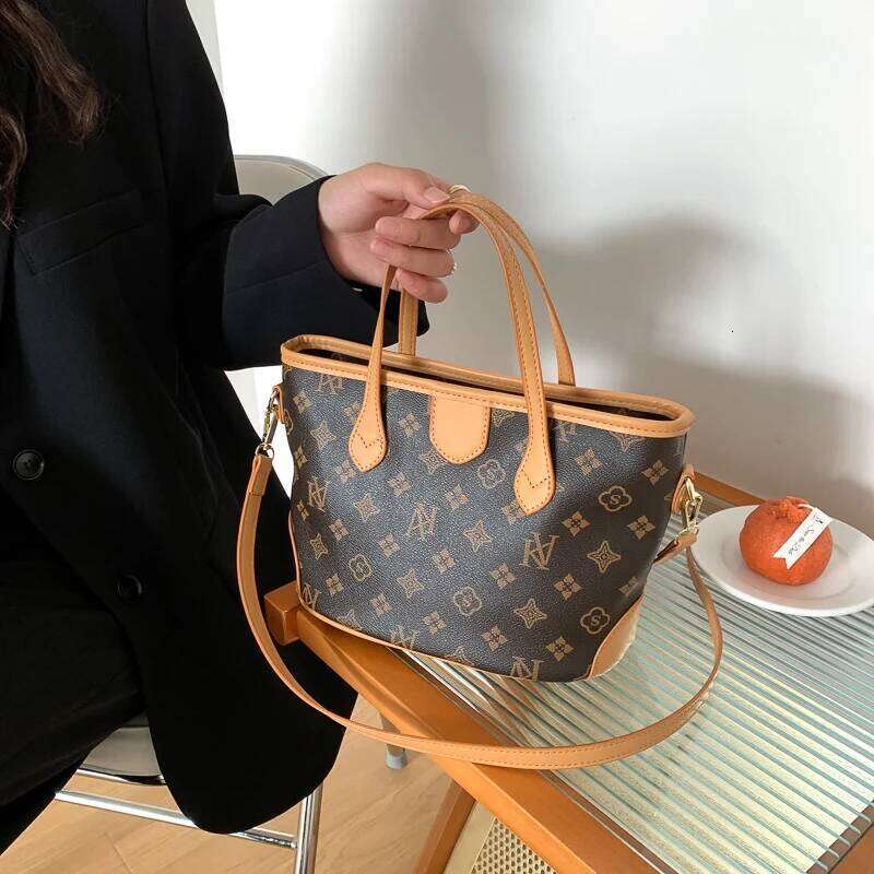 2025 Designer Bag New Luxury Bag Tote Bag Crossbody Bag Large Volume Shoulder Bag Fashionable And High-Quality Versatile Handbag For Shopping