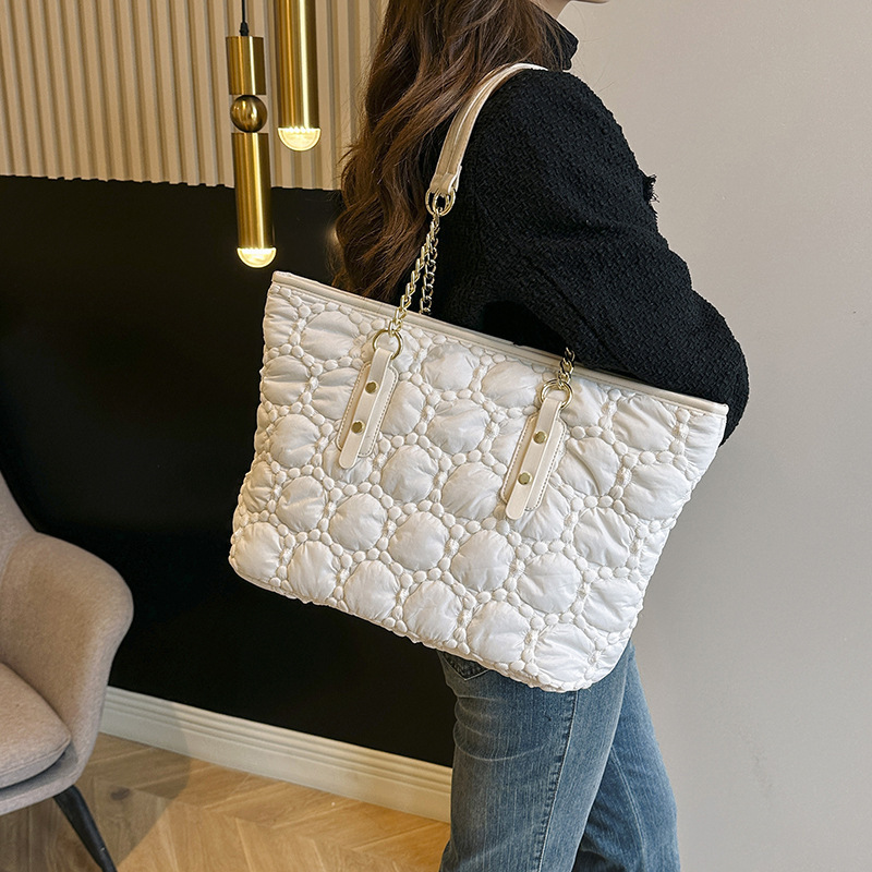 Luxury Brand Designer Bag 2025 New Women's Bag Tote Bag Nylon Zipper Handbag Fashion Simple Trendy Practical Women's Bag