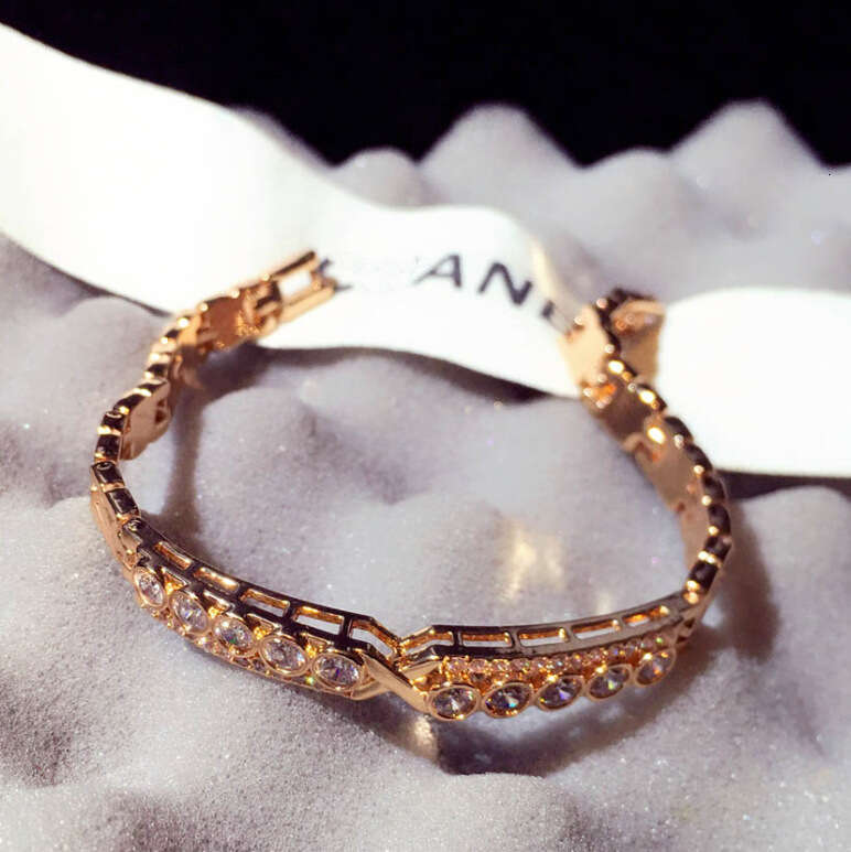 New Fashion Korean and Japanese Style Trendy Super Shiny Zircon Inlaid Geometric Elegant Versatile Bracelet Jewelry for Women S00331