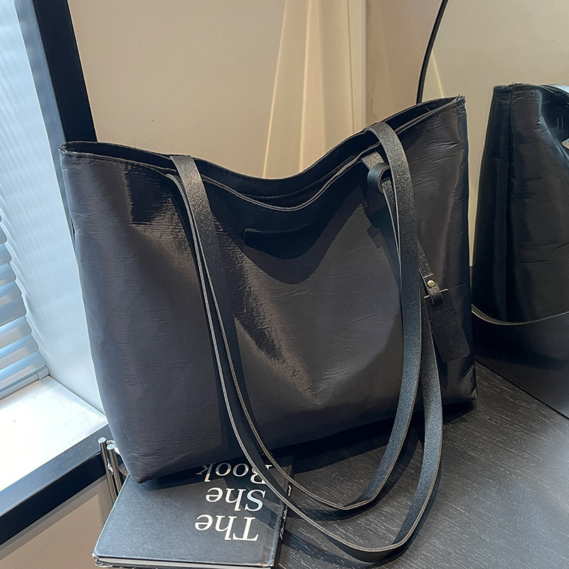 Designer Pack Foreign Trade Women's Luxury Bag Bag New Nylon Casual Bag Large Capacity Office Class Commute Tote Bag Korean Version Simple Should
