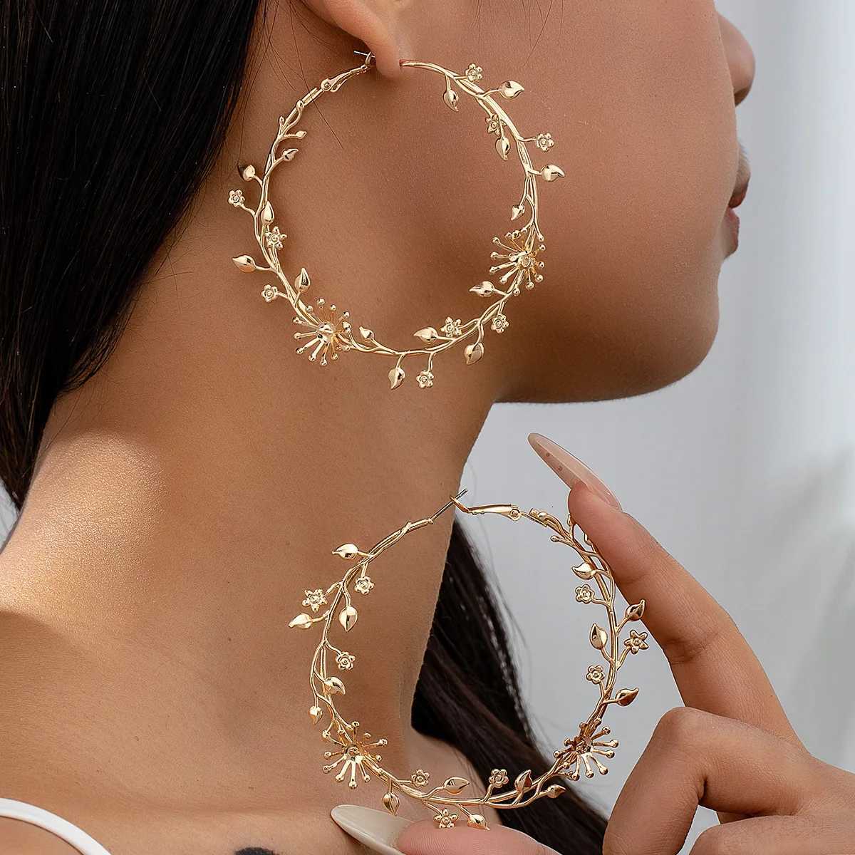 FTCY Exaggerated Hoop Earrings for Women Flower Gold Color Big Circle Earrings Vintage Trend Womens Jewelry Gift XJ250814