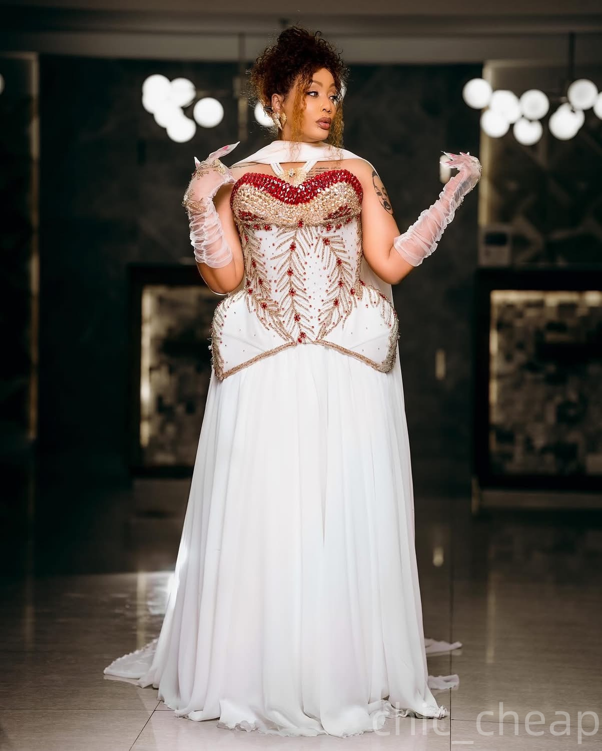 White A-line Prom Dresses 2025 Crystals Beaded Chiffon Sweetheart Evening Formal Party Second Birthday Engagement Gowns Plus Size Dress For Special Oc