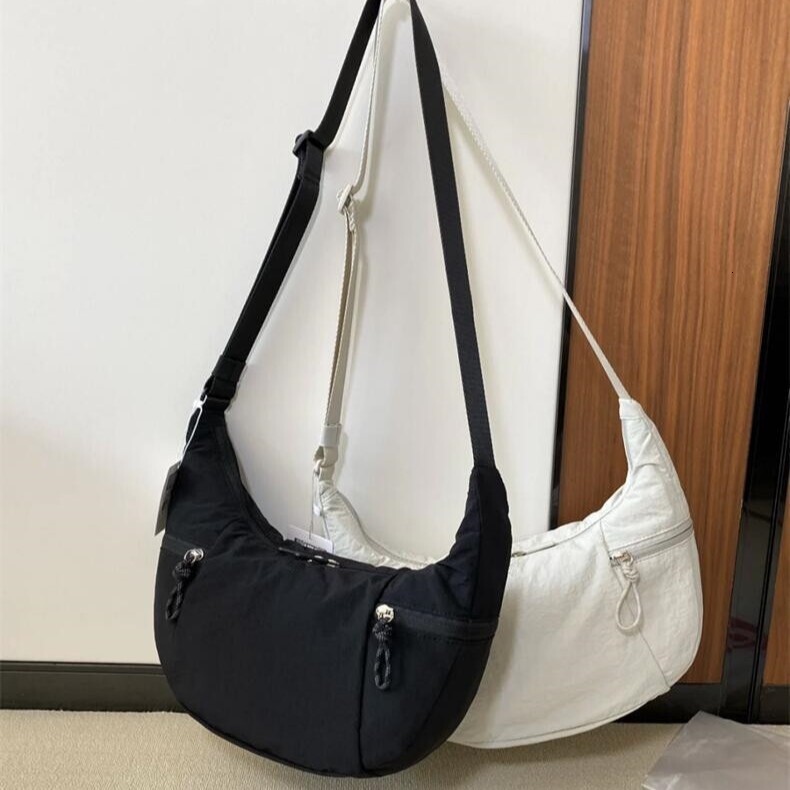 2025 new women's crossbody bag designer armpit bag