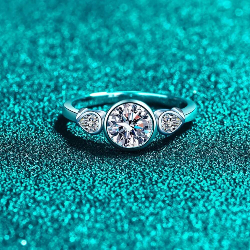 NKHOG 1.6CTTW Moissanite Bubble Rings Women S925 Silver 3-Stones Design Wedding Band 18K Plated Pass Test Jewelry GRA Wholesale