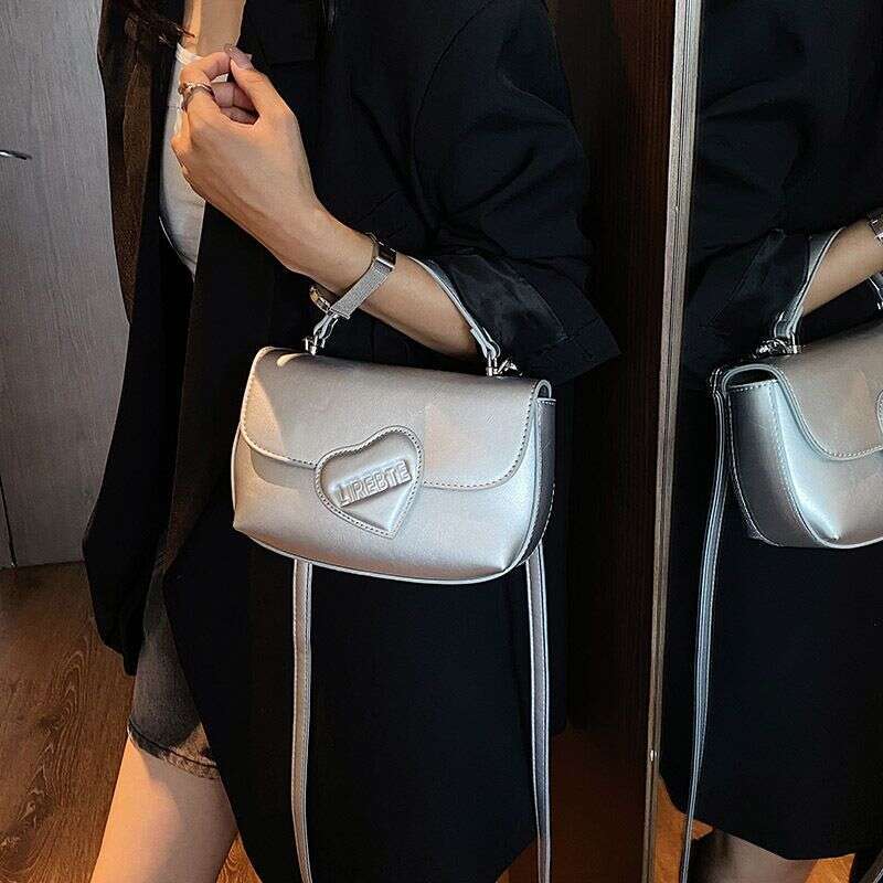 Niche High-end Handbag Female 2023 New Simple Small Square Bag All-match one-shoulder Messenger bag one generation