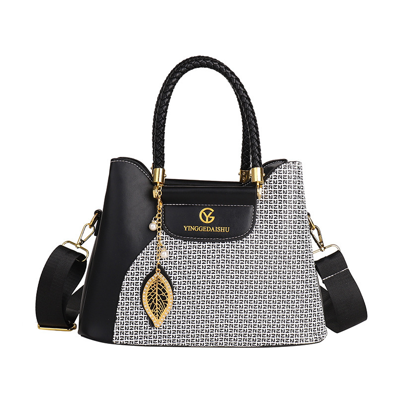 Luxury Brand Designer Bag Source Fashion Woven Handheld Shoulder Large Capacity Factory Handheld Crossbody Women's Bag 2025 New Model