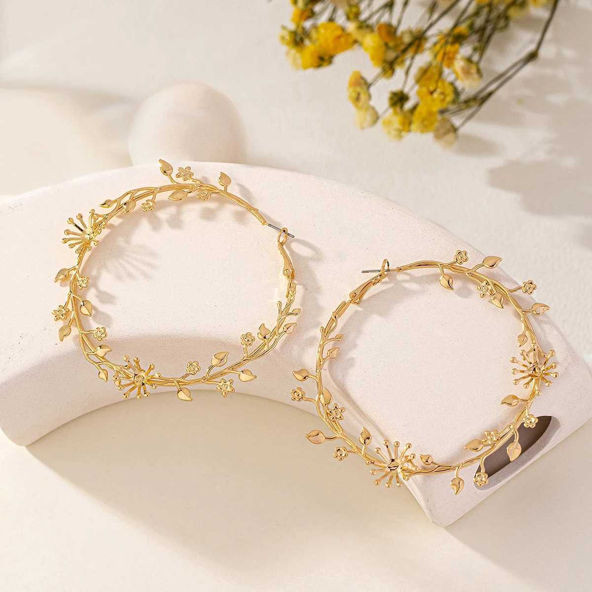 FTCY Exaggerated Hoop Earrings for Women Flower Gold Color Big Circle Earrings Vintage Trend Womens Jewelry Gift XJ250814
