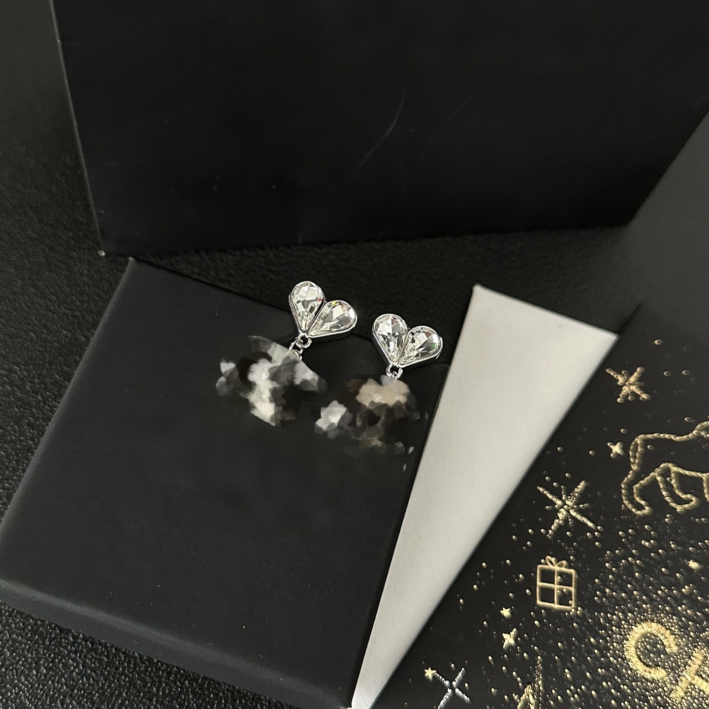Heart - Shaped Rhinestone Double C Earrings, Sweet Light Luxury High - End Earrings