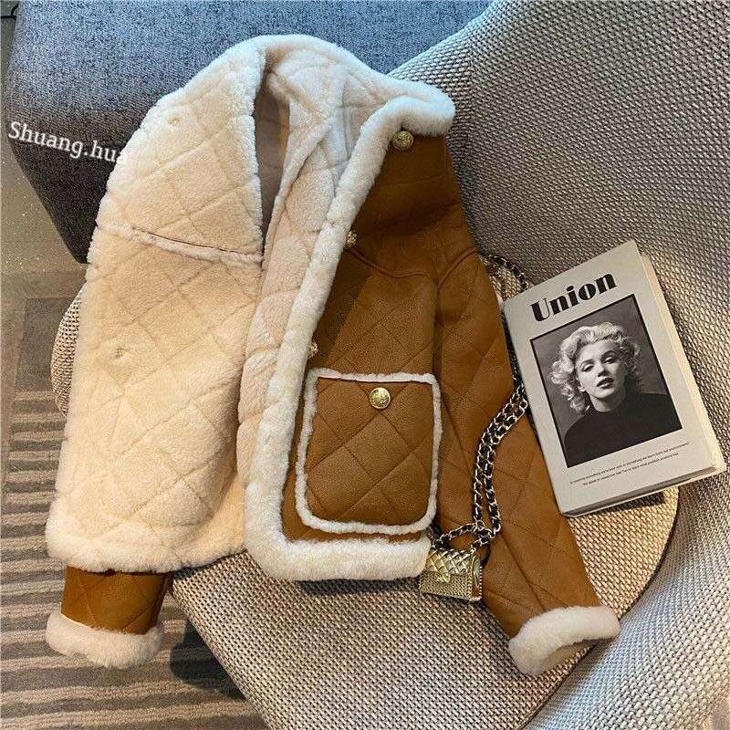 Subtle retro wool lambing top, warm diamond grid fried street jacket, women's trendy jacket