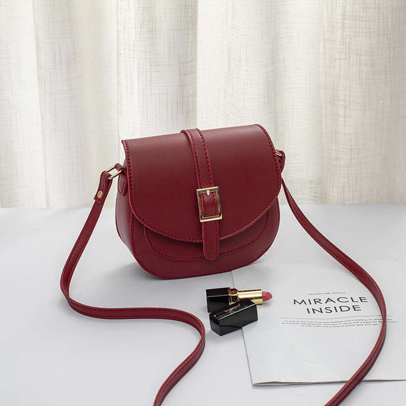 2025 New Korean And Japanese Fashion Versatile Semi-Fixed Saddle Belt Style Single Shoulder Crossbody Women's Bag Trend