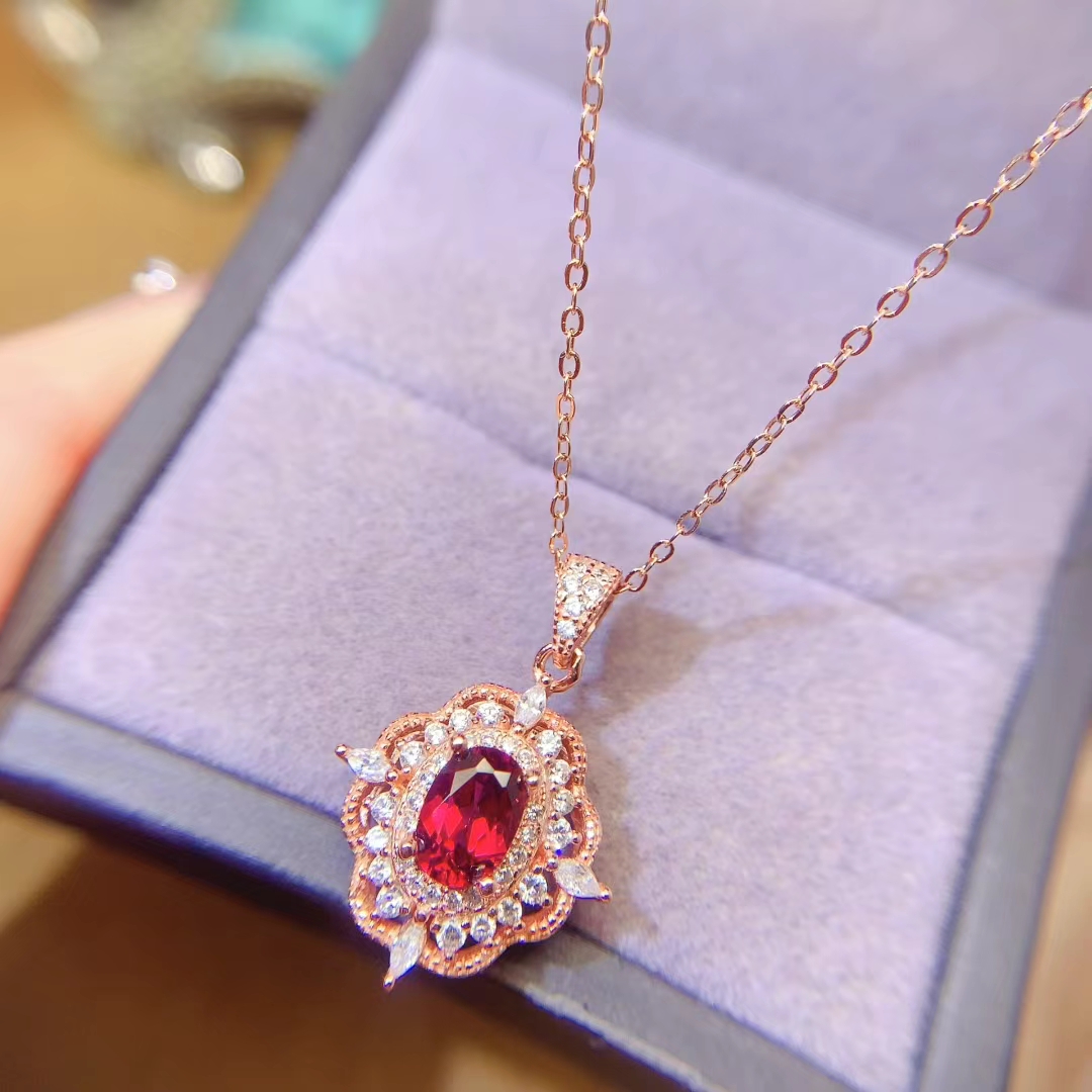 Real Luxury 925 silver garnet pendant 5mm*7mm 0.7ct natural garnet necklace pendant with 18K yellow gold plating