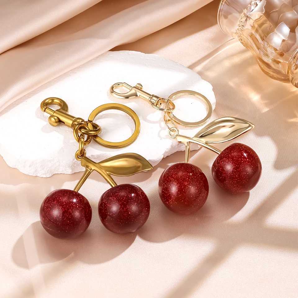 ZAKOL Fashion Red Cherry Keychain Summer Fruits Cherries Pendant Keyring For Women Men Jewelry Bag Accessories Gift S250814
