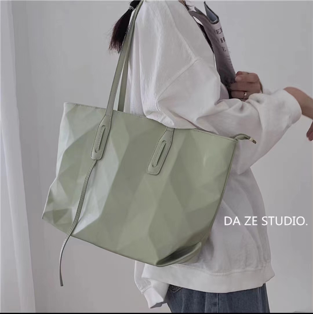 Design Geometric Quilted Tote Large Capacity OL Style Commuter Shoulder Underarm Bag for Women