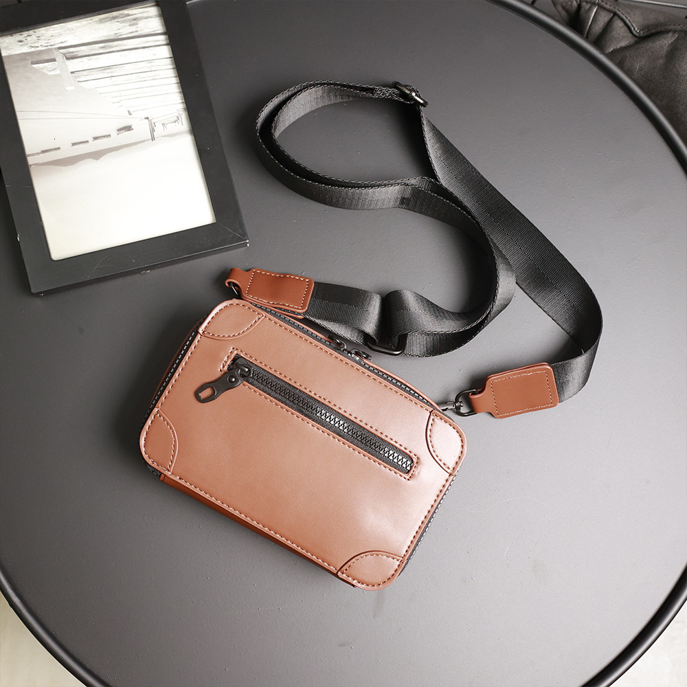 Luxury Brand Designer Bag 2025 New Crossbody Bag Men's Trendy Small Square Bag Fashionable Unique Shoulder Bag Casual Korean Version Niche Box Ba