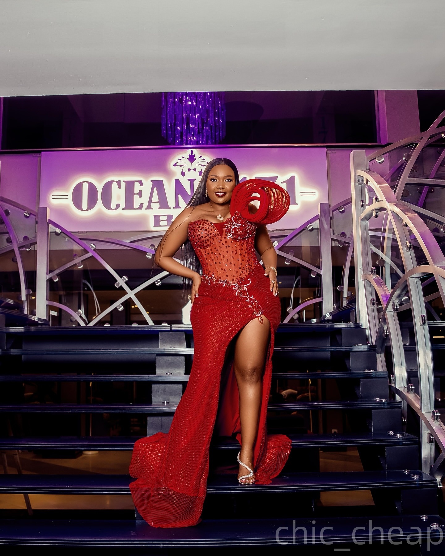 Red Sheath Prom Dresses 2025 Crystals Beaded Sequined High Split Evening Formal Party Second Birthday Engagement Gowns Plus Size Dress For Special Occ