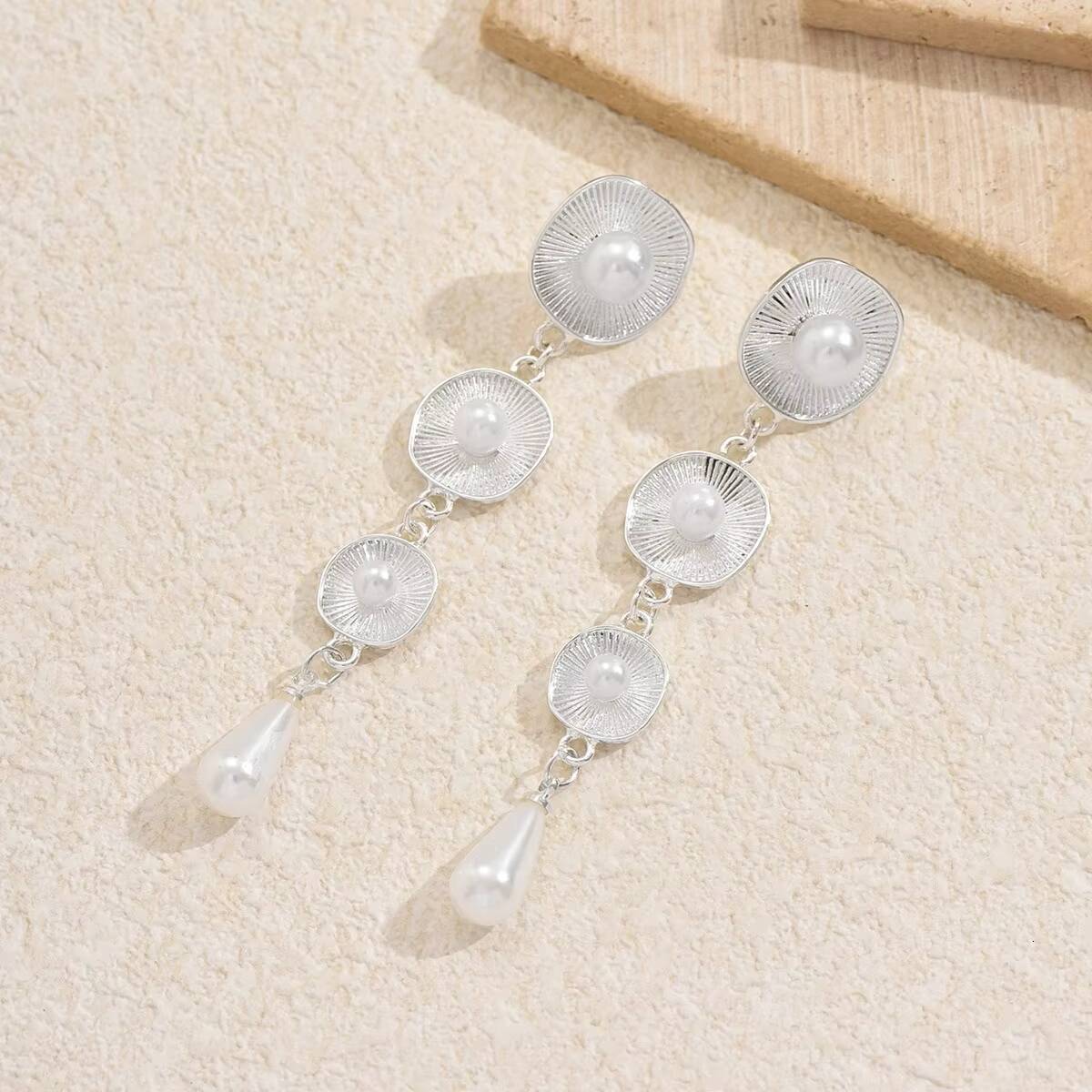 bohemian Earrings for Women New Water Drop Design Exaggerated Personality Imitation Pearl fashion