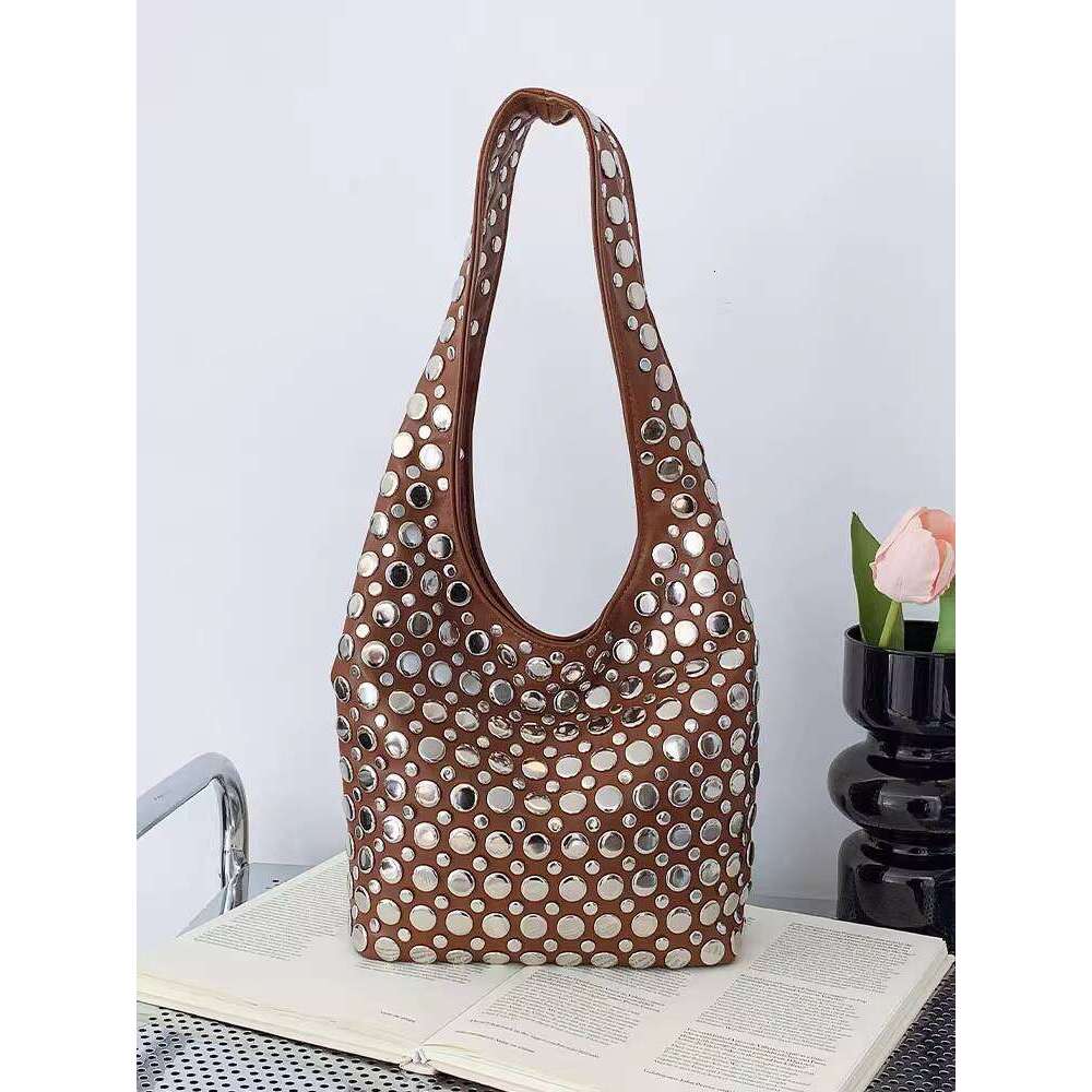 Fashion Trend NEW free shipping Underarm Bucket 2025 Winter New Commuting Shoulder Bag High-end Versatile Handbag