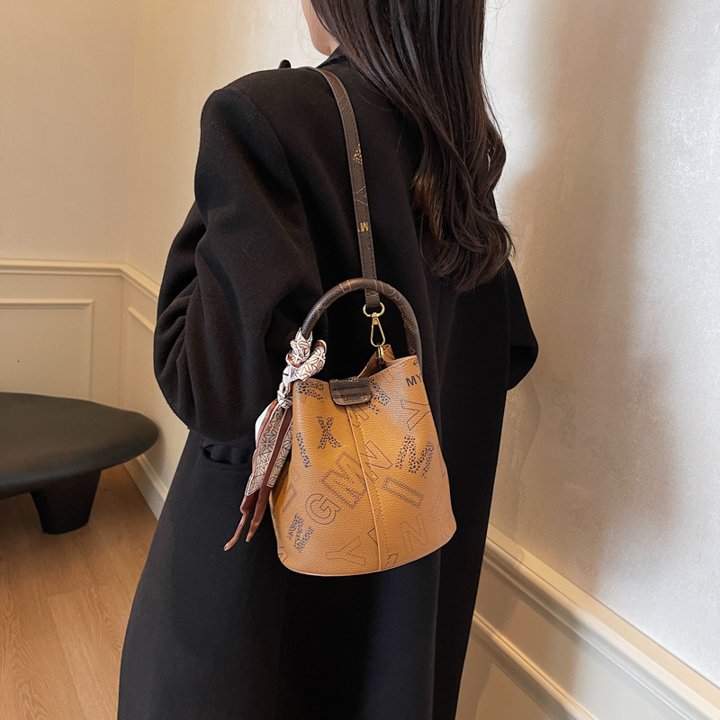 Vintage Light Luxury Women's Letter Bucket Bag Handbag Free Shipping Designer Fashion New Mother And Daughter Bag Versatile Single Shoulder Cross